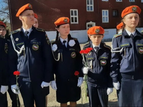 11 апреля ученики кадетского класса школы п. Мельниково приняли участие в областном смотре строя и песни!.