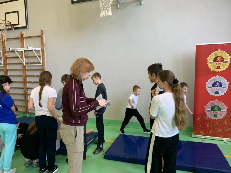 СПОРТ, ЗДОРОВЬЕ И НАСТРОЕНИЕ: В МЕЛЬНИКОВО ПРОШЁЛ ДЕНЬ ГТО!.